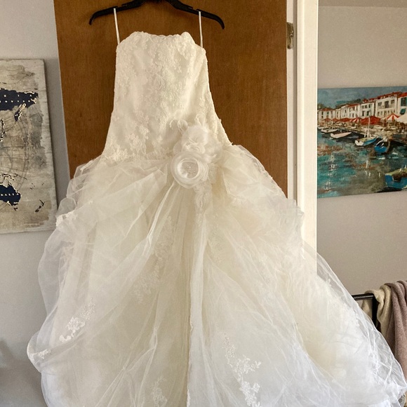 Wedding dress